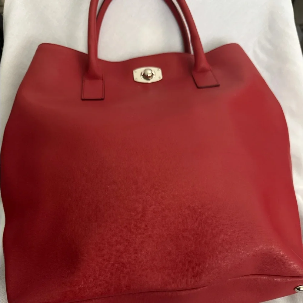 LAST CHANCE Furla Red Tote Bag with Saffiano Leather Finish - Picture 4 of 7